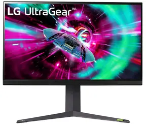 32" LG 32GR93U-B černá / IPS / 3840 x 2160 / 16:9 / 1000:1 / 400dc-m2 / DP+HDMI / USB / Pivot / VESA
